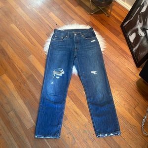 Levi’s 501 mom/ boyfriend ankle jeans sz 25
